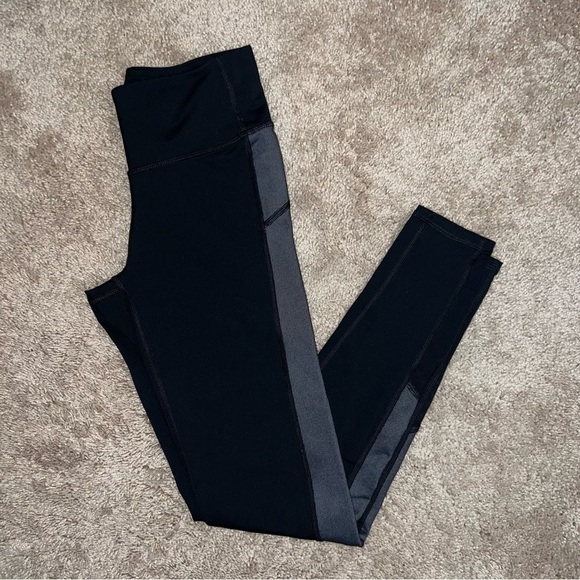Aerie Chill Play Move Leggings Black and Gray Mesh Ankle XS - Picture 9 of 9